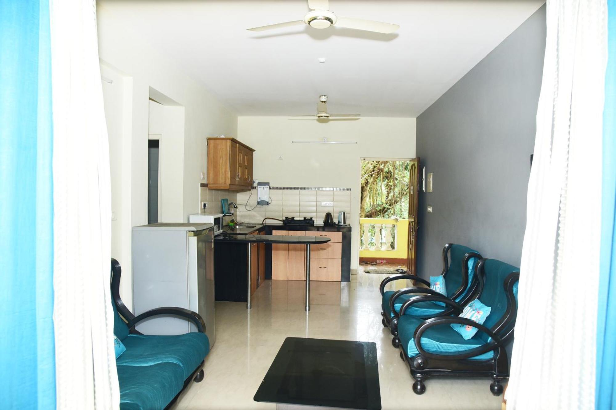 Seacoast Retreat By The Beach Comfort Varca Bagian luar foto